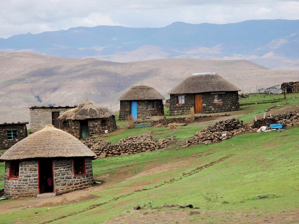 960px-Lesotho_mountain_village_(5285775857)