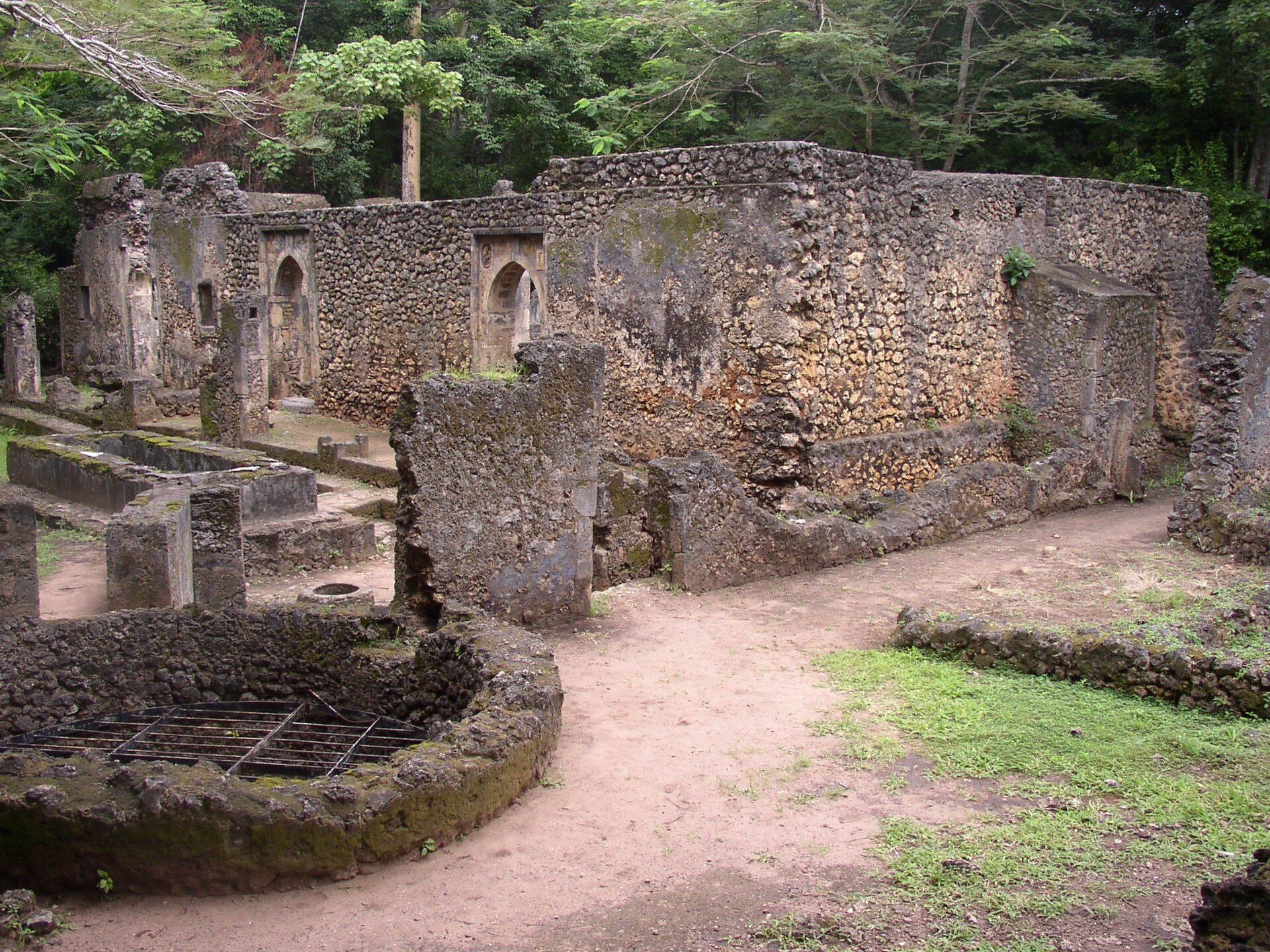 Gedi Ruins — vanished Swahili city in the forest